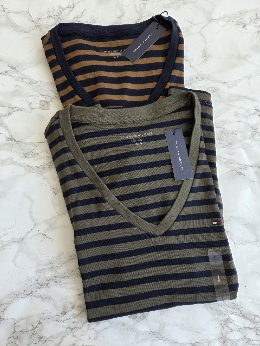 2 Tommy Hilfiger Stripped T Shirt L